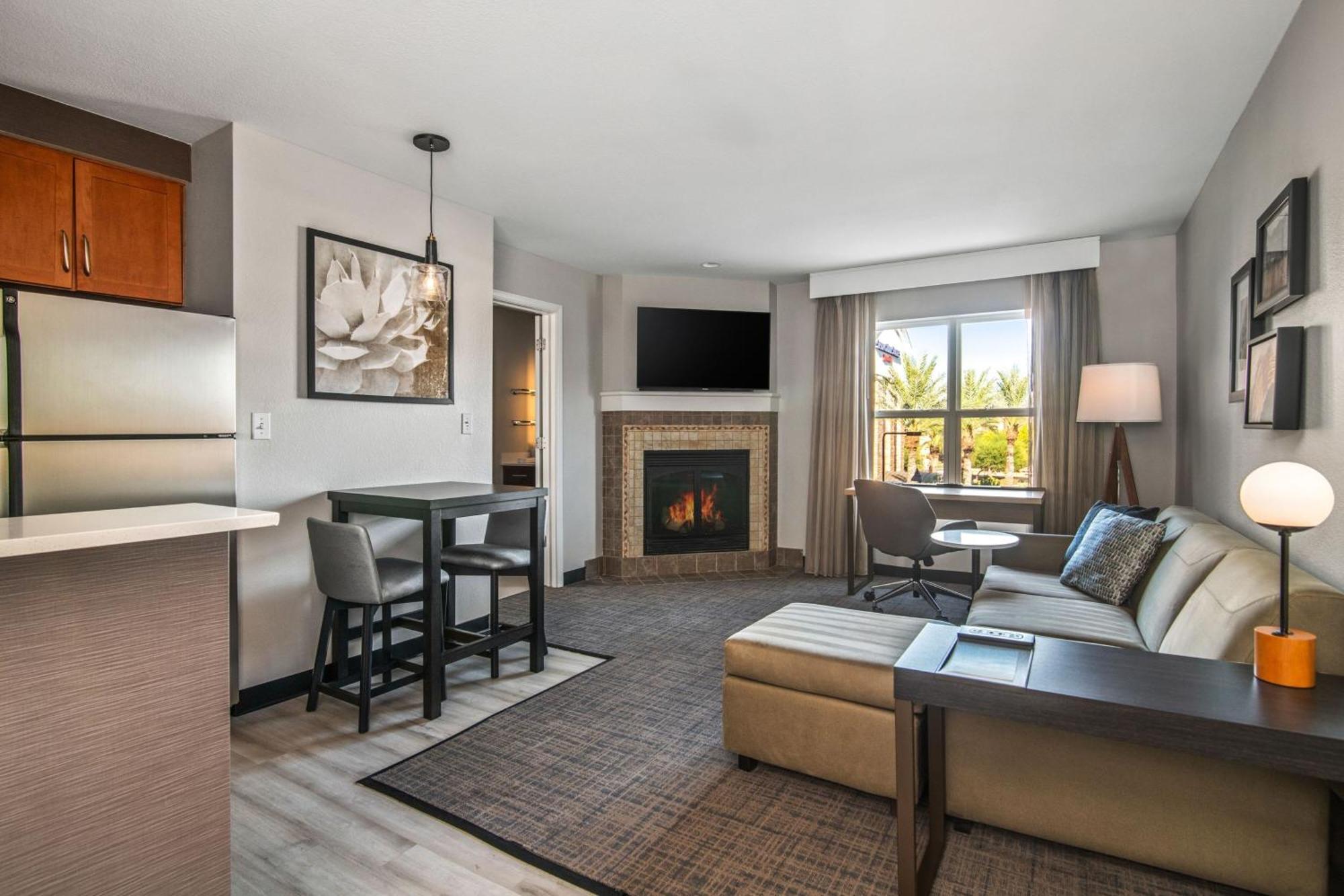 Residence Inn Phoenix Glendale Sports & Entertainment District Екстериор снимка