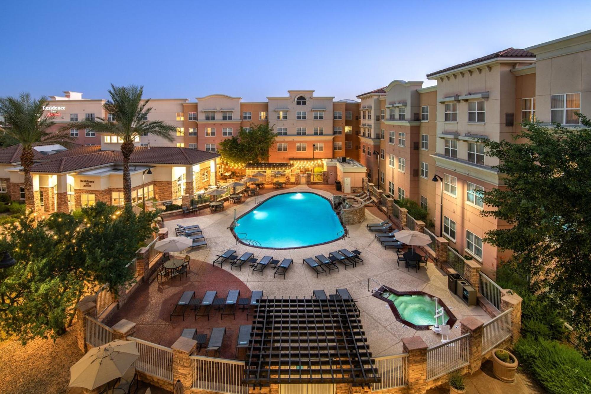 Residence Inn Phoenix Glendale Sports & Entertainment District Екстериор снимка