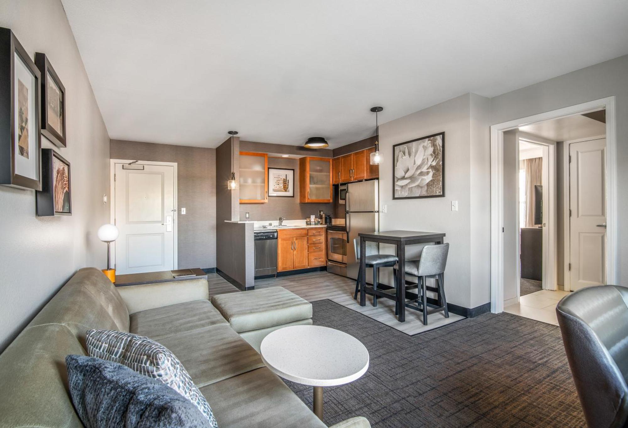 Residence Inn Phoenix Glendale Sports & Entertainment District Екстериор снимка