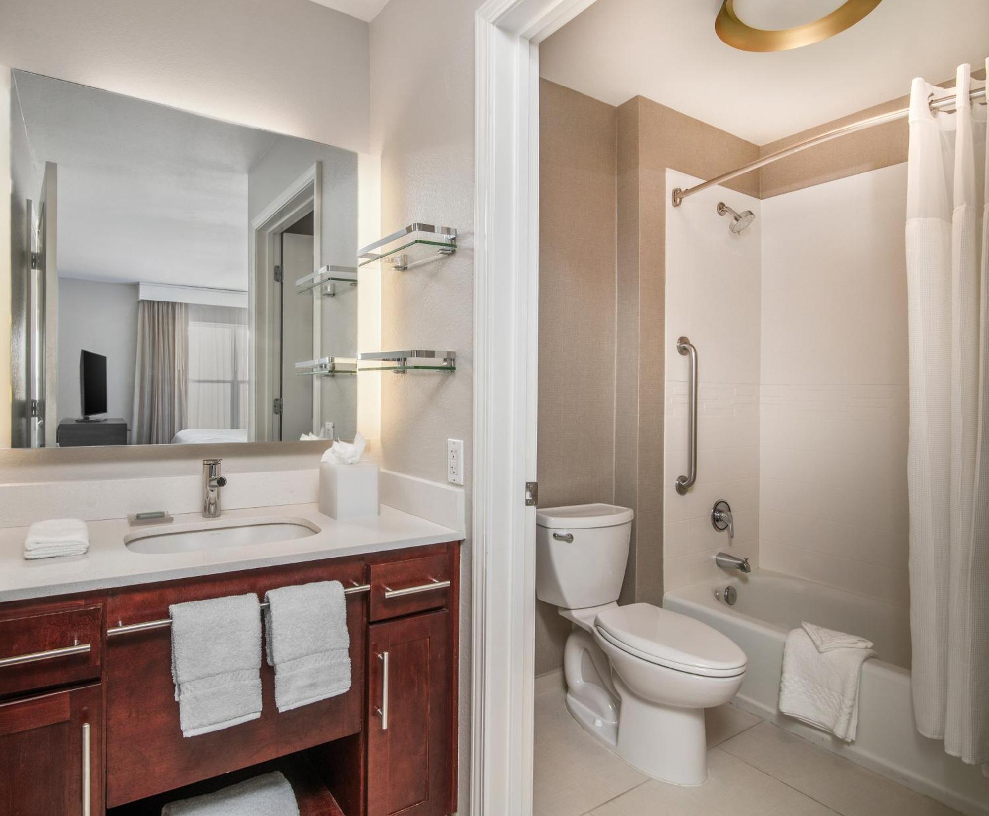 Residence Inn Phoenix Glendale Sports & Entertainment District Екстериор снимка