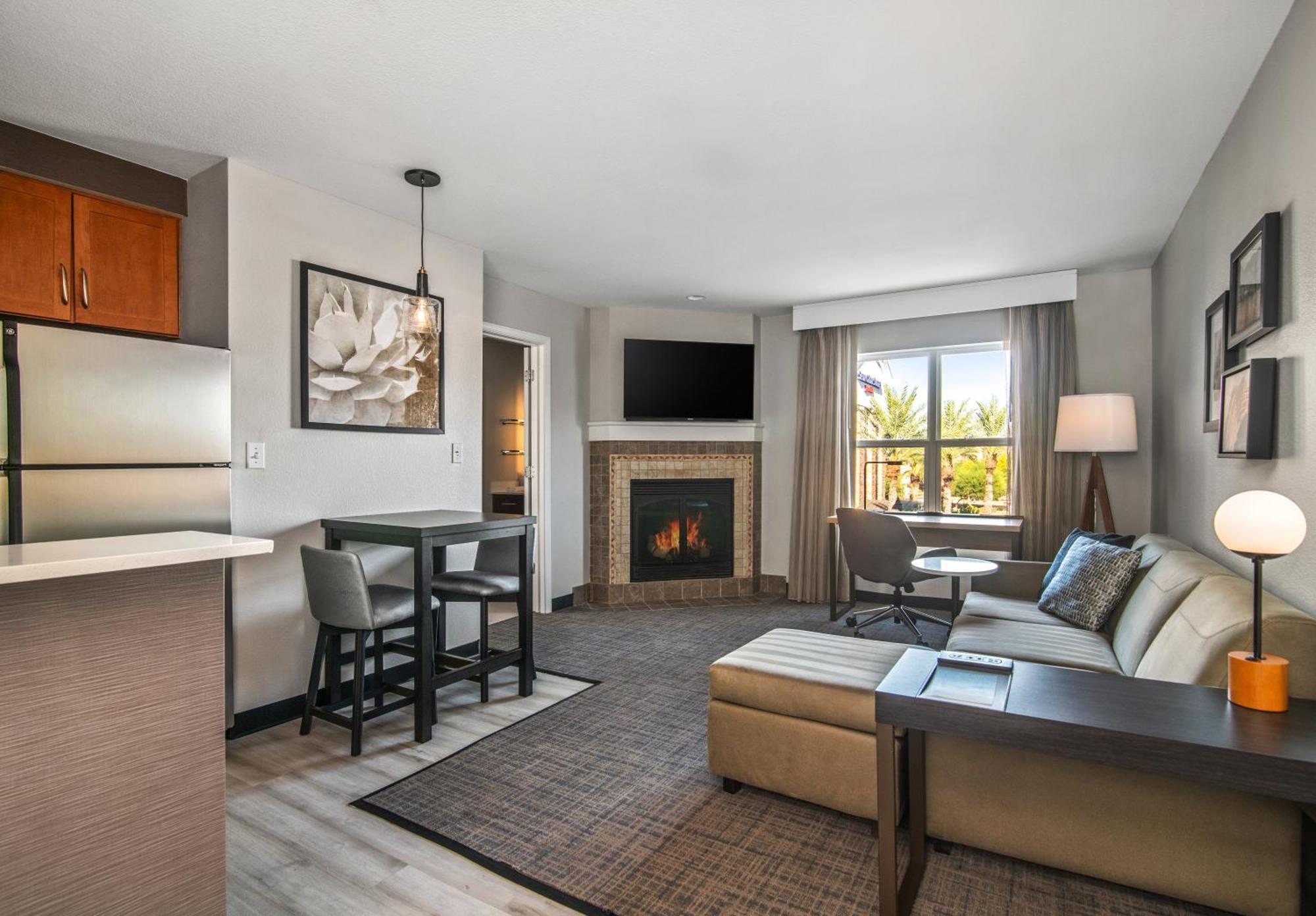Residence Inn Phoenix Glendale Sports & Entertainment District Екстериор снимка