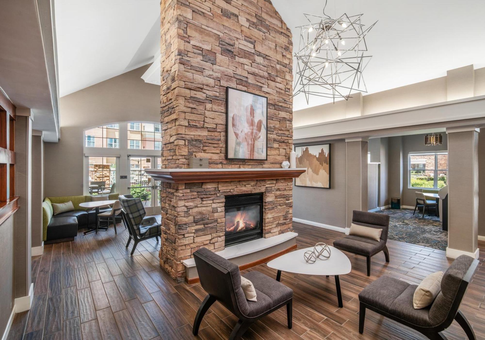 Residence Inn Phoenix Glendale Sports & Entertainment District Екстериор снимка