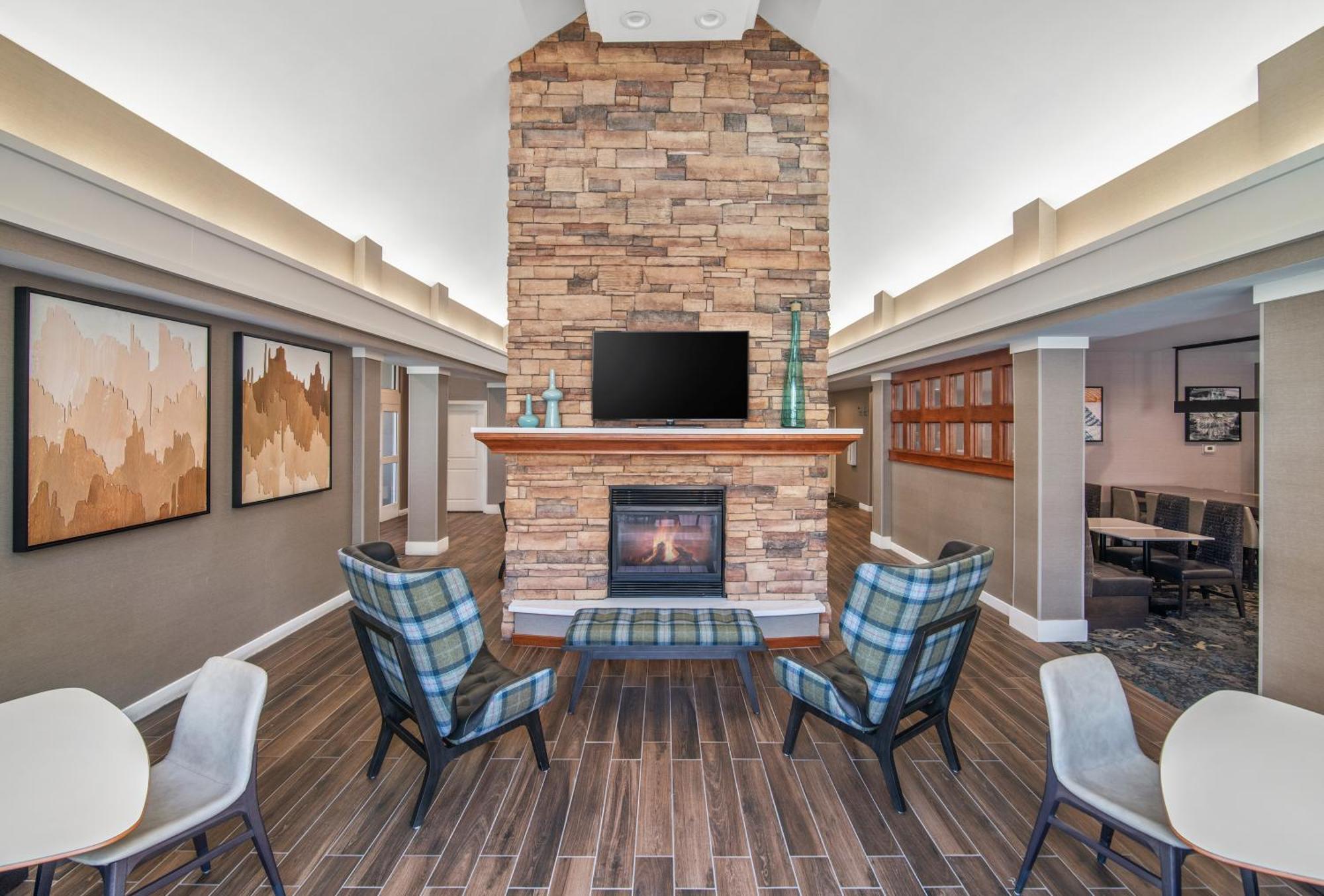 Residence Inn Phoenix Glendale Sports & Entertainment District Екстериор снимка