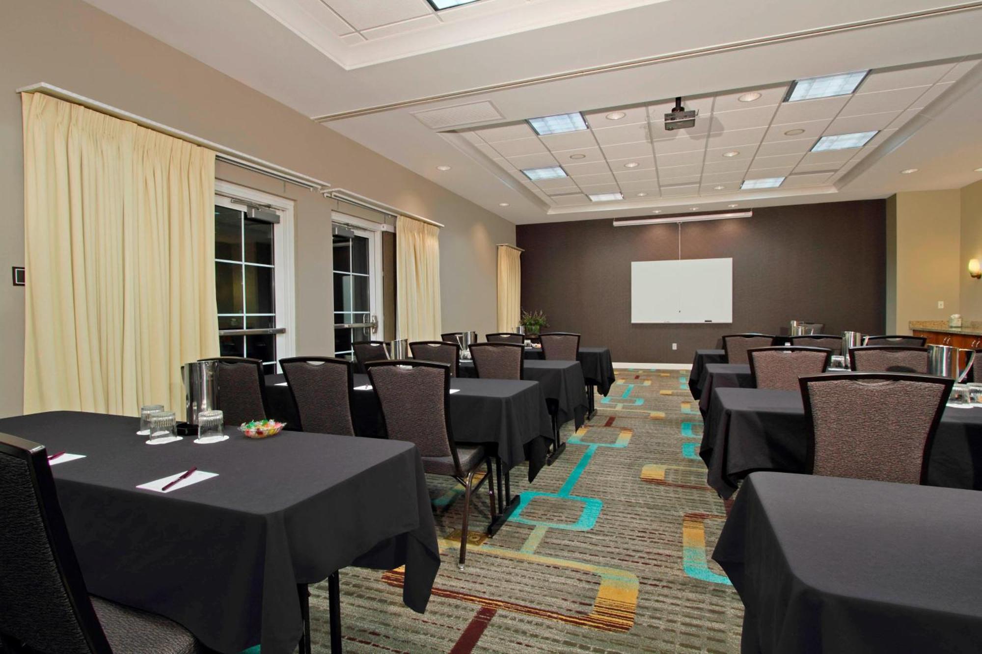 Residence Inn Phoenix Glendale Sports & Entertainment District Екстериор снимка