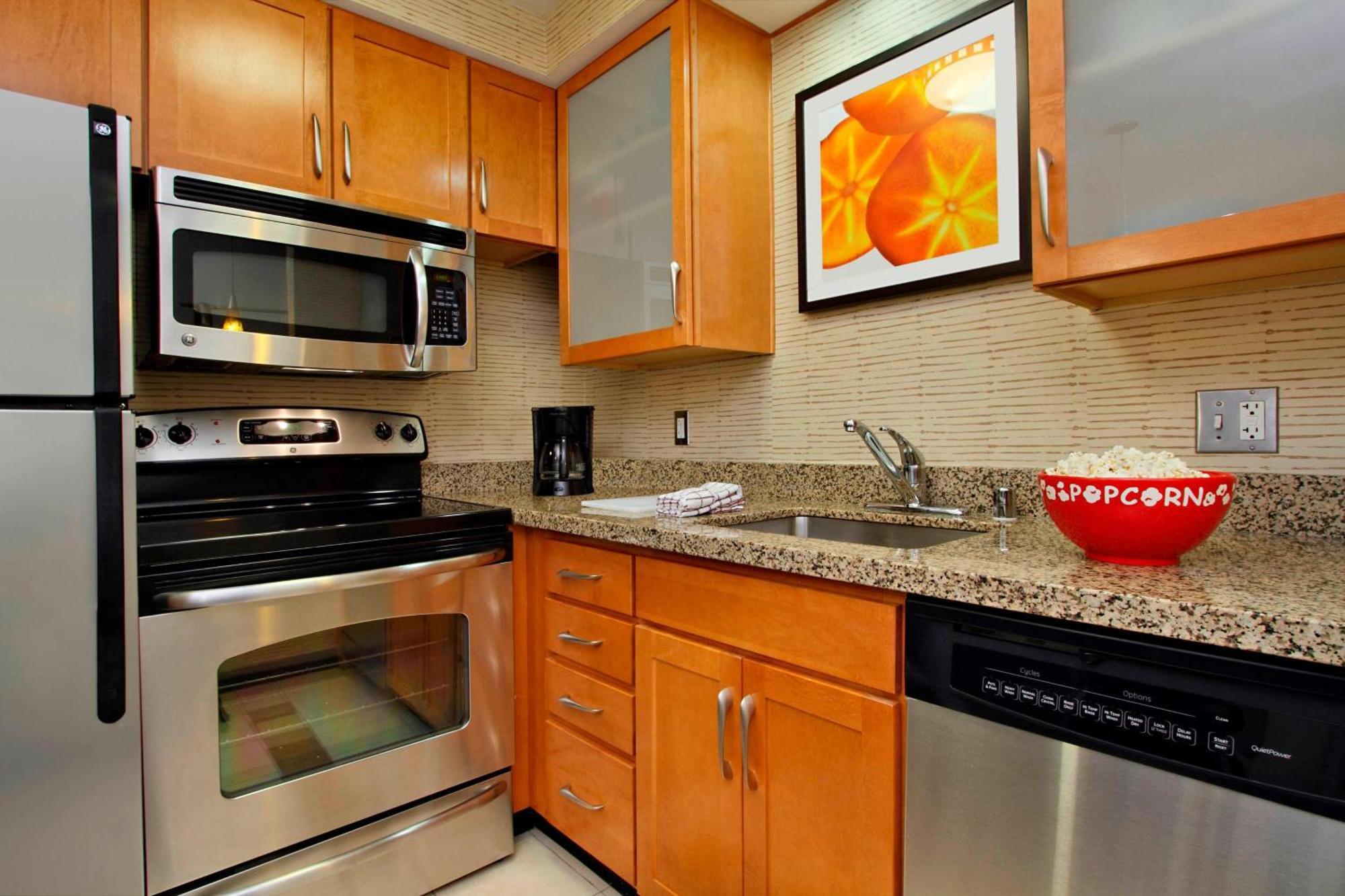 Residence Inn Phoenix Glendale Sports & Entertainment District Екстериор снимка